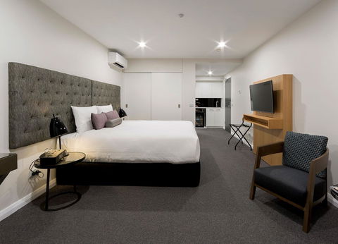 Avenue Hotel Canberra - St Kilda Accommodation 3