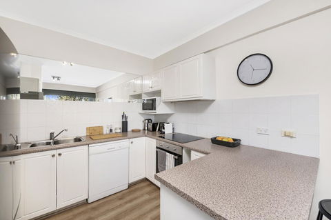 Accommodate Canberra - The Summit - St Kilda Accommodation 13