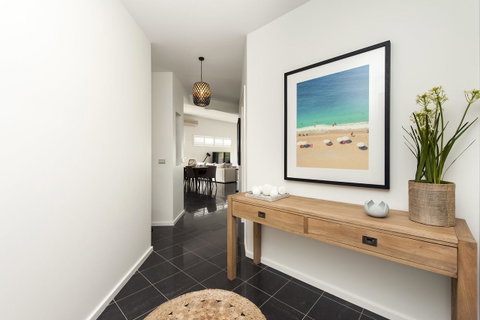 Mollymook Beachfront Penthouse 9 - St Kilda Accommodation 7