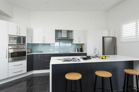 Mollymook Beachfront Penthouse 9 - St Kilda Accommodation 4