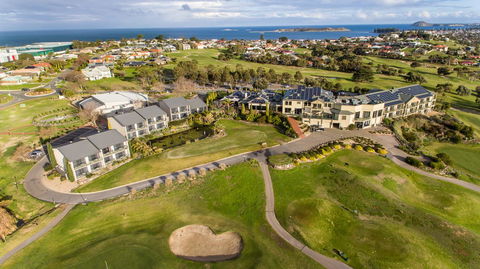 McCracken Country Club - St Kilda Accommodation 1