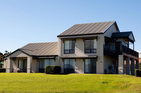 McCracken Country Club - St Kilda Accommodation 3