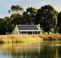 The Lake House Retreat - St Kilda Accommodation