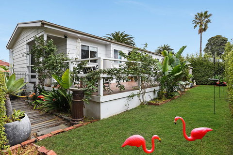 Ainslie Roberts Drive Retreat - St Kilda Accommodation 7