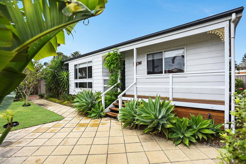 Ainslie Roberts Drive Retreat - St Kilda Accommodation 12