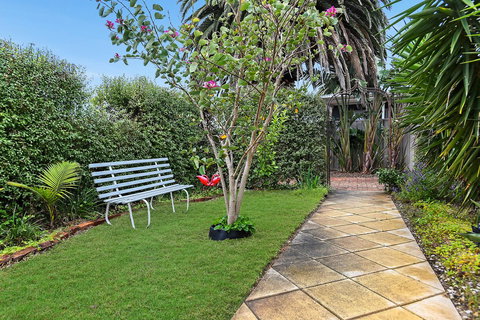 Ainslie Roberts Drive Retreat - St Kilda Accommodation 16