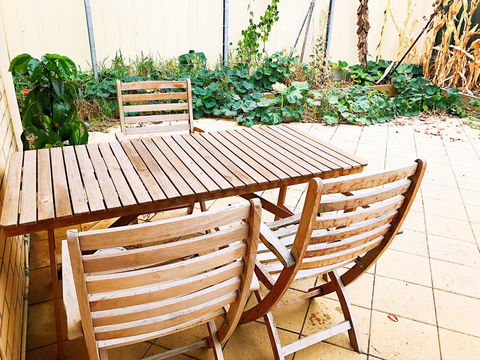 Beautiful Garden House - St Kilda Accommodation 22