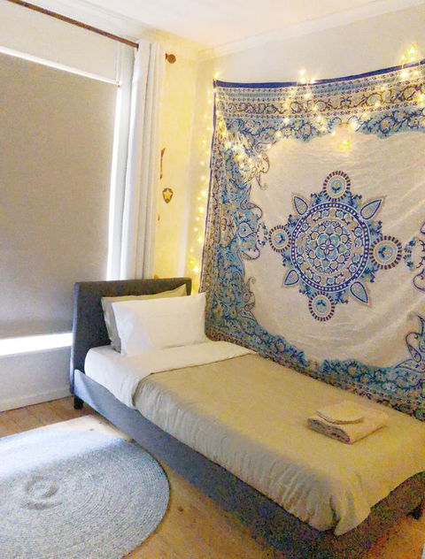 Beautiful Garden House - St Kilda Accommodation 11