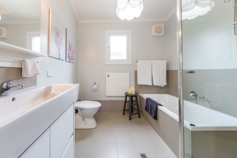 McLaren Vale Getaway - St Kilda Accommodation 7