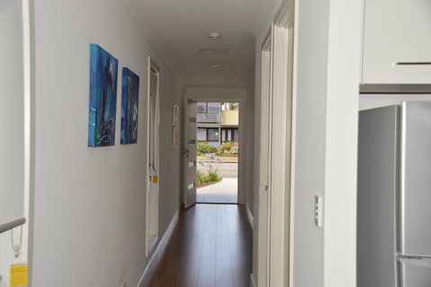 Eastern Breeze - St Kilda Accommodation 7