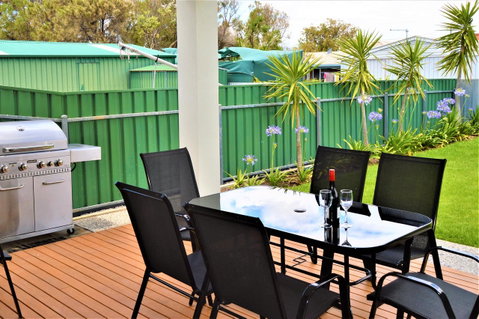 Eastern Breeze - St Kilda Accommodation 8