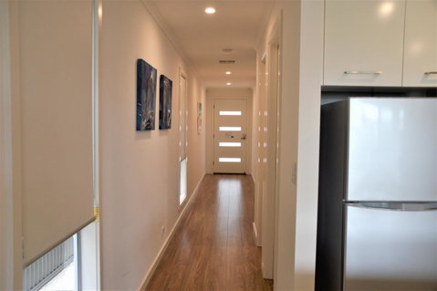 Eastern Breeze - St Kilda Accommodation 6