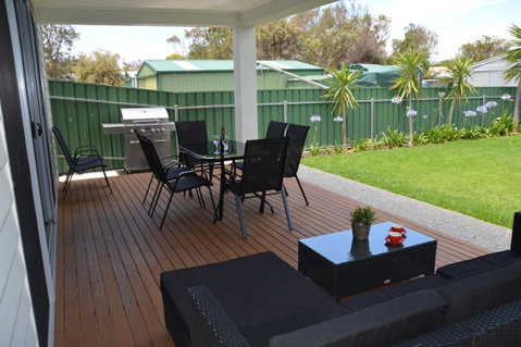 Eastern Breeze - St Kilda Accommodation 12