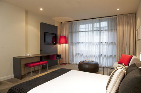 Mantra Hindmarsh Square - St Kilda Accommodation 1