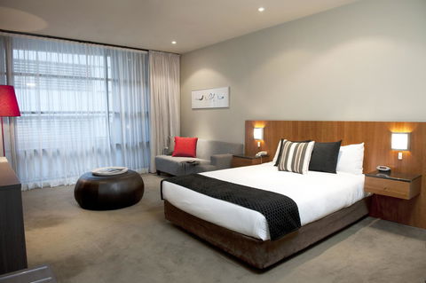 Mantra Hindmarsh Square - St Kilda Accommodation 19