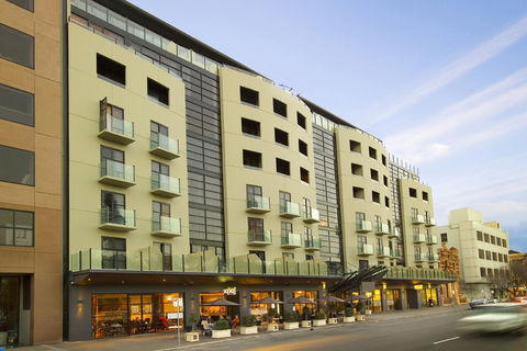 Mantra Hindmarsh Square - St Kilda Accommodation 18