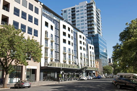 Mantra Hindmarsh Square - St Kilda Accommodation 5