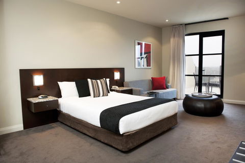 Mantra Hindmarsh Square - St Kilda Accommodation 12