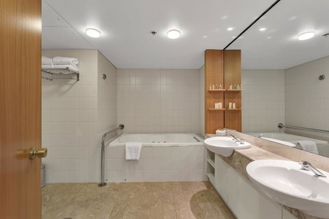 Stamford Plaza Adelaide - St Kilda Accommodation 29
