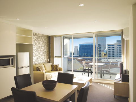 IStay Precinct Adelaide - St Kilda Accommodation 23