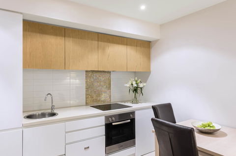 IStay Precinct Adelaide - St Kilda Accommodation 8