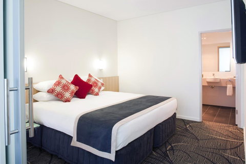 Adelaide Rockford - St Kilda Accommodation 8