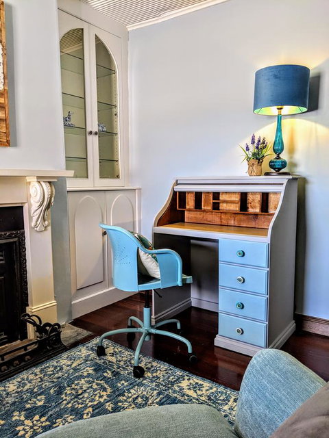Inglenook Cottage - St Kilda Accommodation 10