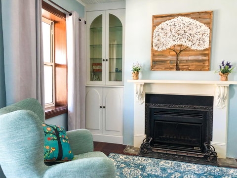 Inglenook Cottage - St Kilda Accommodation 2