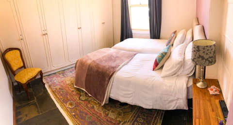 Inglenook Cottage - St Kilda Accommodation 24