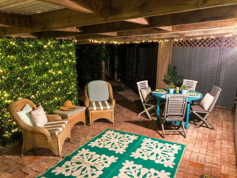 Inglenook Cottage - St Kilda Accommodation 6