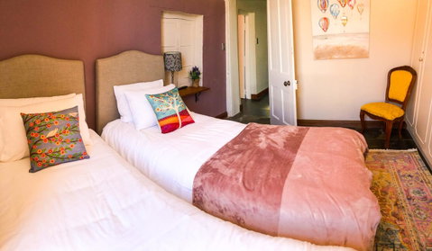Inglenook Cottage - St Kilda Accommodation 26