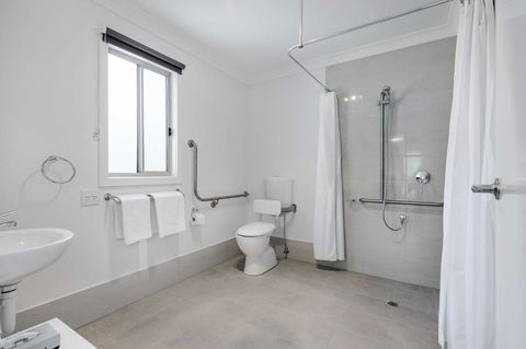 Discovery Parks - Lake Bonney - St Kilda Accommodation 5