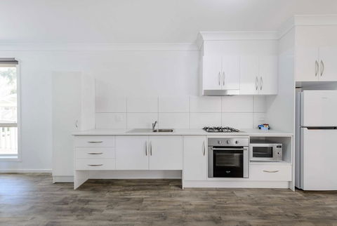 Discovery Parks - Lake Bonney - St Kilda Accommodation 7