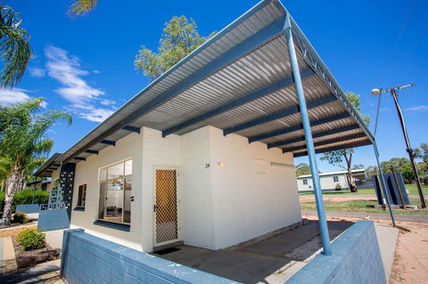 Discovery Parks - Lake Bonney - St Kilda Accommodation 16
