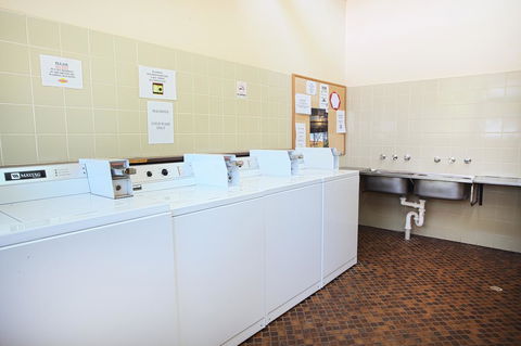 Discovery Parks - Lake Bonney - St Kilda Accommodation 39