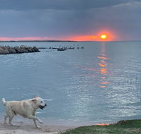 Hydeaway Bay - Own private bay  Kayaks - St Kilda Accommodation