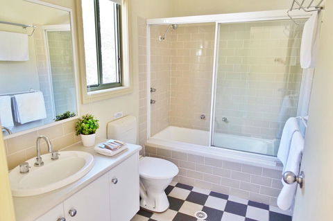 SkyView Villa - St Kilda Accommodation 11