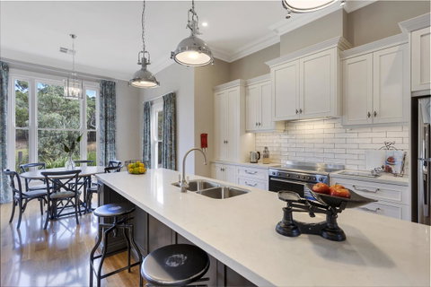 Grandview Accommodation - The Elm Tree Apartments - St Kilda Accommodation 15