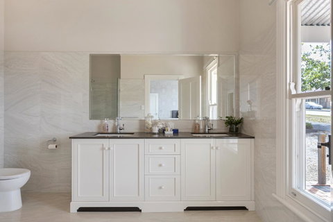 Grandview Accommodation - The Elm Tree Apartments - St Kilda Accommodation 6