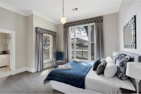 Grandview Accommodation - The Elm Tree Apartments - St Kilda Accommodation 2