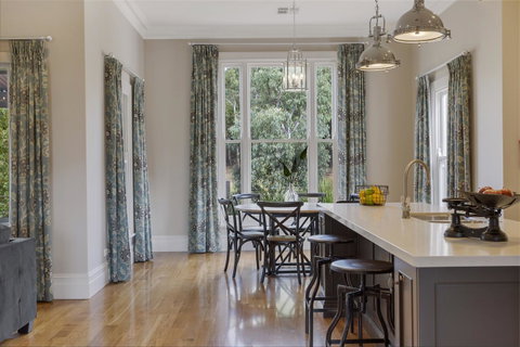 Grandview Accommodation - The Elm Tree Apartments - St Kilda Accommodation 3