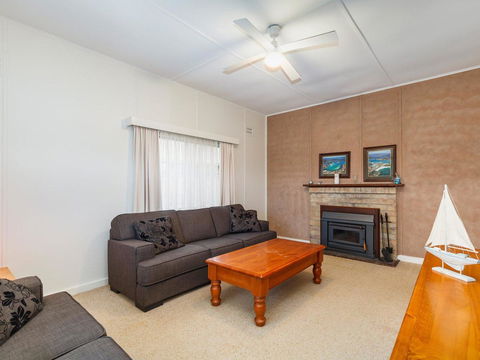 Wyvern - St Kilda Accommodation 5