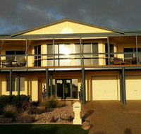 Beachside Escape on The Esplanade - St Kilda Accommodation