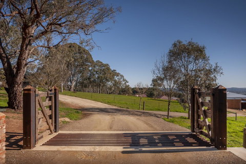 Angaston Saleyards Luxury Accommodation - St Kilda Accommodation 31