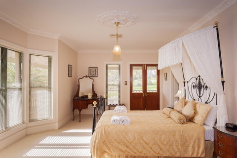 Angaston Saleyards Luxury Accommodation - St Kilda Accommodation 1