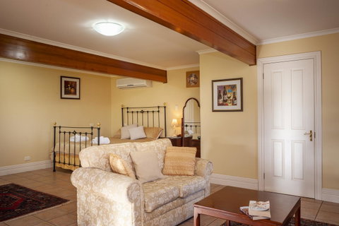 Angaston Saleyards Luxury Accommodation - St Kilda Accommodation 19