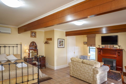 Angaston Saleyards Luxury Accommodation - St Kilda Accommodation 20