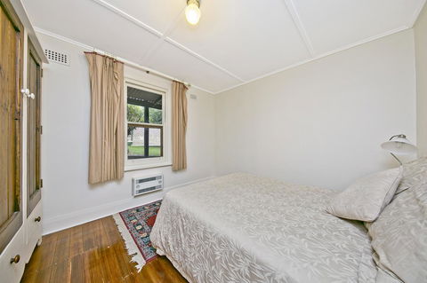 Vineyard Cottage BnB - St Kilda Accommodation 18