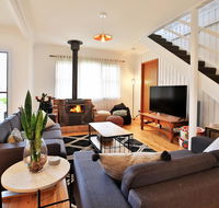 Hudson Bay  Basin View-Pet Friendly-15 Mins to Hyams Beach - St Kilda Accommodation