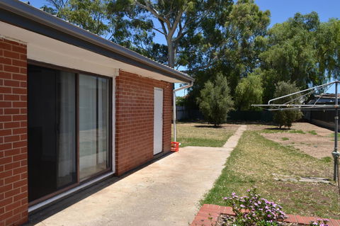 Prospect Holiday House - St Kilda Accommodation 8